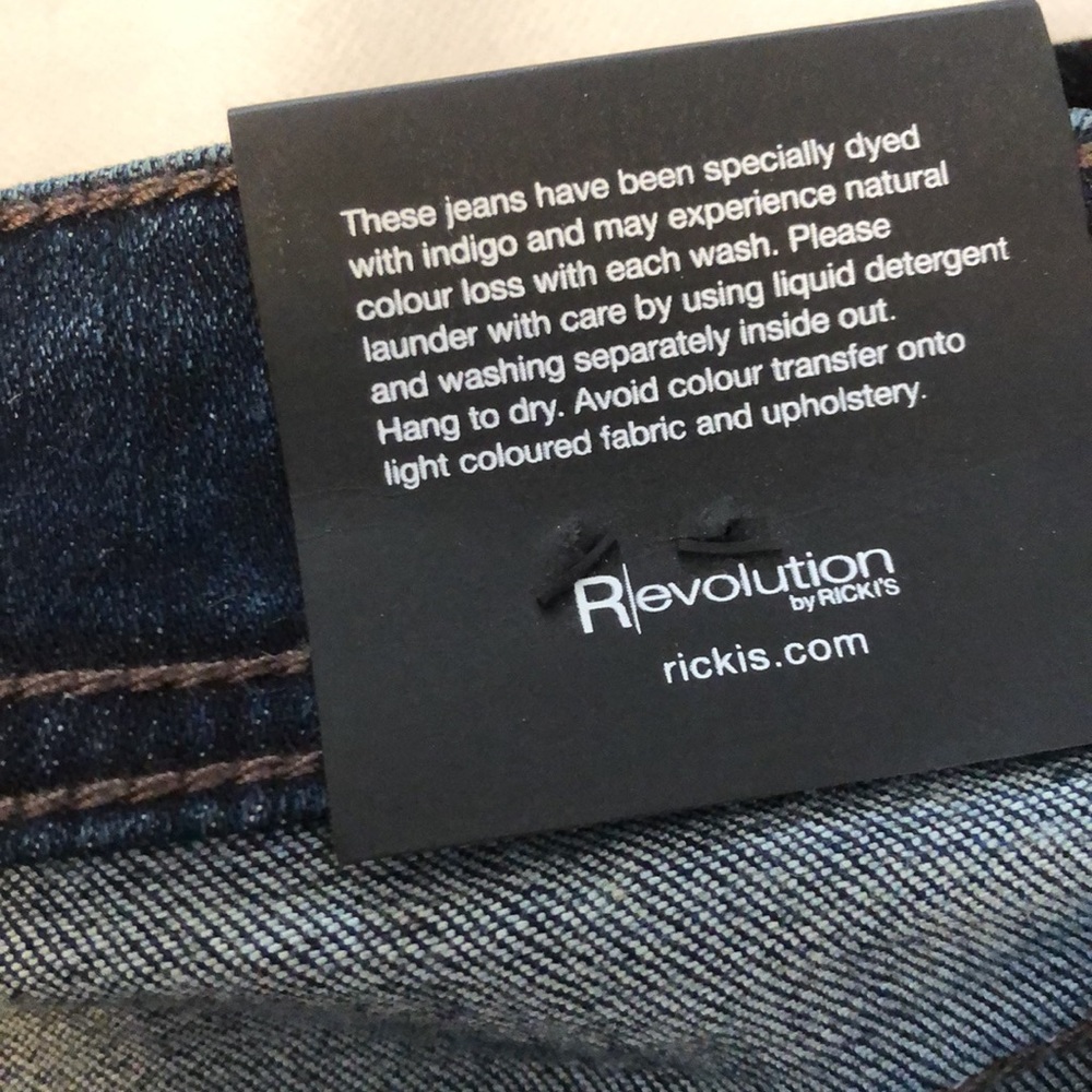 NWT REVOLUTION ASHLEY CAPRI 27x23 ULTRA SOFT STRAIGHT THRU HIP & WAIST #084 - Picture 6 of 10